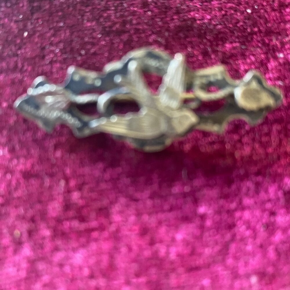 VINTAGE  SWALLOW BIRD STERLING SILVER PIN